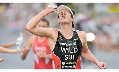 A folyadékpótlás és a sportitalok szerepe a sportolás során